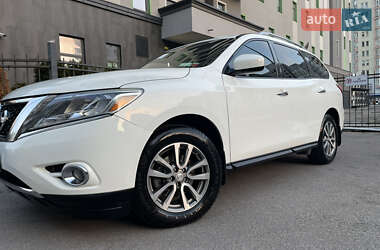 Внедорожник / Кроссовер Nissan Pathfinder 2015 в 