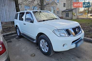 Nissan Pathfinder 2011