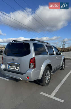 Внедорожник / Кроссовер Nissan Pathfinder 2012 в 