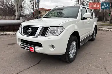 Nissan Pathfinder 2011