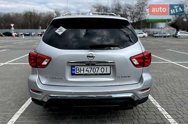 Внедорожник / Кроссовер Nissan Pathfinder 2019 в 