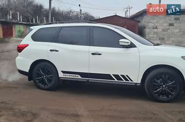 Внедорожник / Кроссовер Nissan Pathfinder 2018 в 