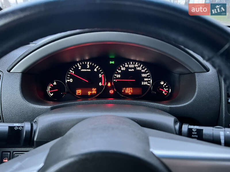 Внедорожник / Кроссовер Nissan Pathfinder 2012 в Киеве