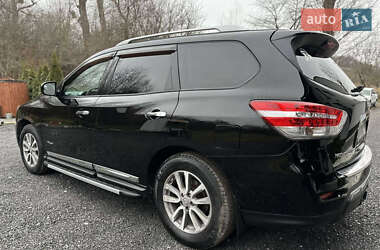 Внедорожник / Кроссовер Nissan Pathfinder 2013 в Львове