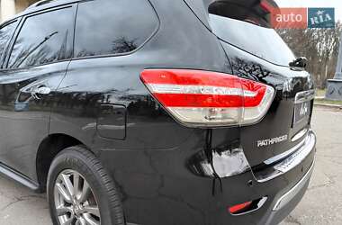 Внедорожник / Кроссовер Nissan Pathfinder 2013 в Киеве