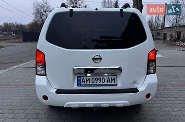 Внедорожник / Кроссовер Nissan Pathfinder 2011 в Малине