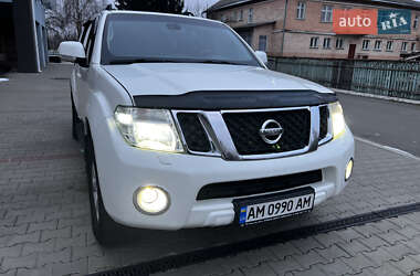 Внедорожник / Кроссовер Nissan Pathfinder 2011 в Малине