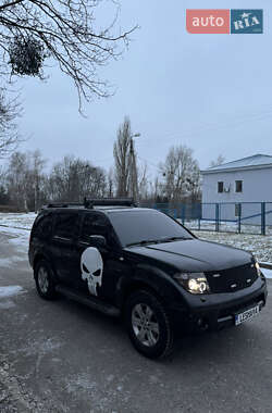 Внедорожник / Кроссовер Nissan Pathfinder 2006 в Сумах