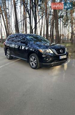 Позашляховик / Кросовер Nissan Pathfinder 2017 в Києві