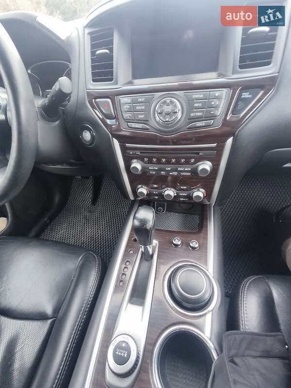 Позашляховик / Кросовер Nissan Pathfinder 2013 в Миколаєві