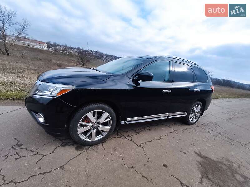 Позашляховик / Кросовер Nissan Pathfinder 2013 в Миколаєві