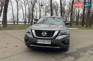 Nissan Pathfinder 2019