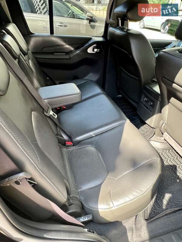 Позашляховик / Кросовер Nissan Pathfinder 2014 в Києві