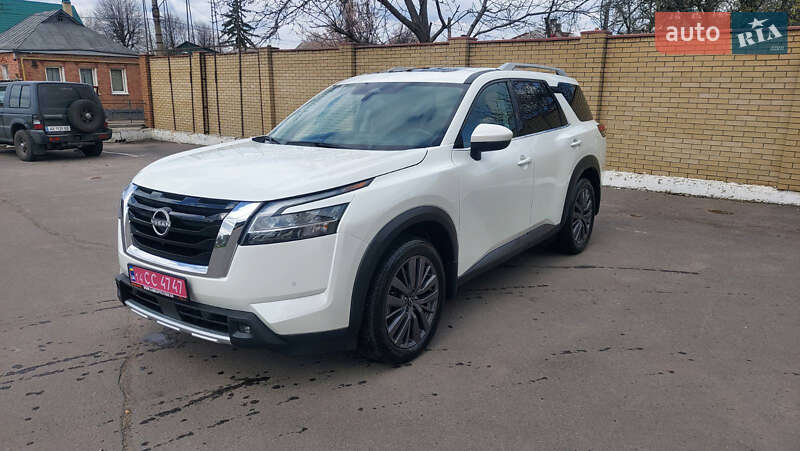 Внедорожник / Кроссовер Nissan Pathfinder 2023 в 