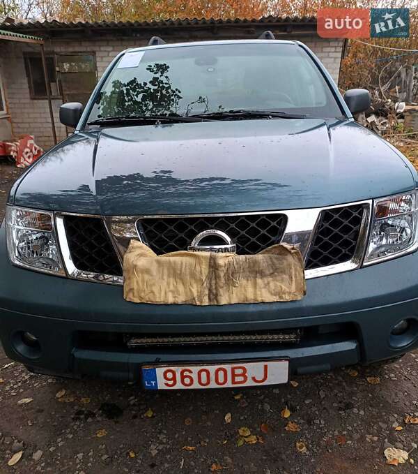 Nissan Pathfinder 2005