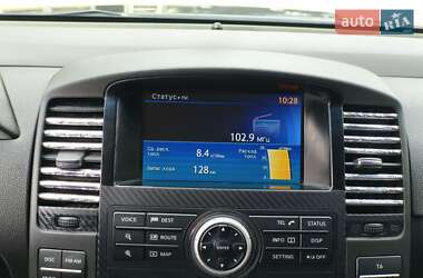 Позашляховик / Кросовер Nissan Pathfinder 2012 в 