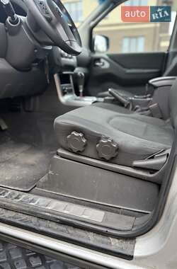 Внедорожник / Кроссовер Nissan Pathfinder 2011 в 