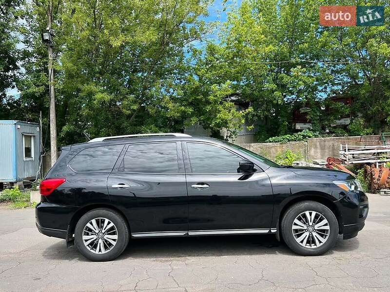 Позашляховик / Кросовер Nissan Pathfinder 2016 в Івано-Франківську фото 5 Позашляховик / Кросовер Nissan Pathfinder 2016 в Івано-Франківську
