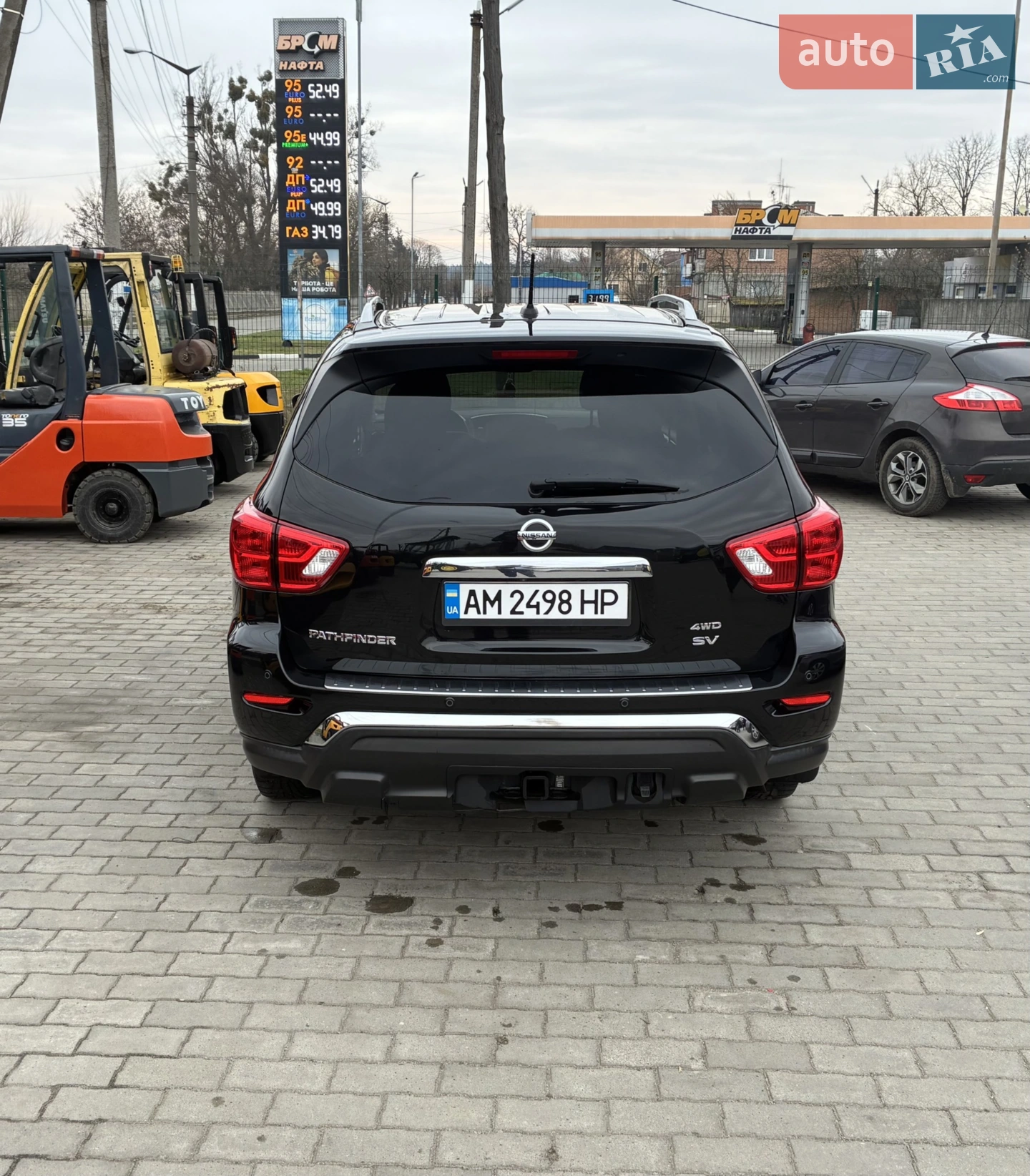 2017 Nissan Pathfinder - мініатюра 4