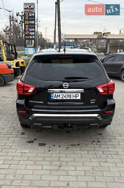 Позашляховик / Кросовер Nissan Pathfinder 2017 в 