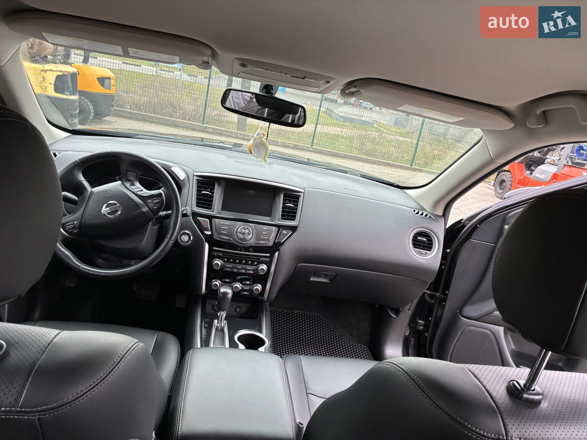 2017 Nissan Pathfinder - мініатюра 10