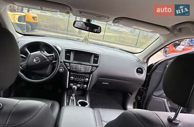Позашляховик / Кросовер Nissan Pathfinder 2017 в 