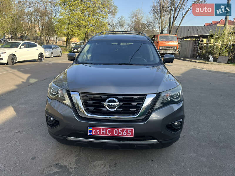 Внедорожник / Кроссовер Nissan Pathfinder 2018 в Киеве
