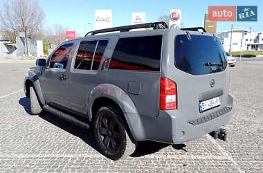 Позашляховик / Кросовер Nissan Pathfinder 2005 в 