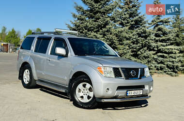 Внедорожник / Кроссовер Nissan Pathfinder 2006 в 