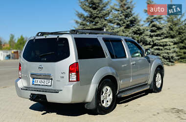 Внедорожник / Кроссовер Nissan Pathfinder 2006 в 