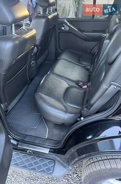 Внедорожник / Кроссовер Nissan Pathfinder 2006 в 