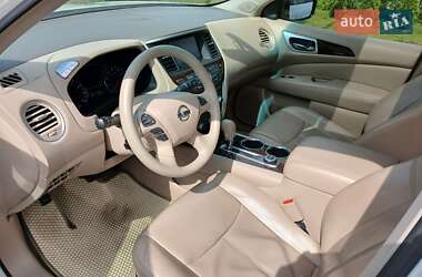 Внедорожник / Кроссовер Nissan Pathfinder 2012 в 