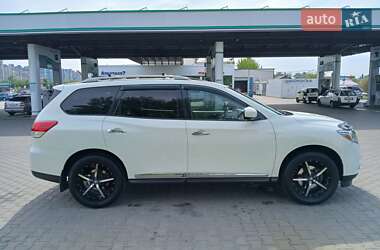 Внедорожник / Кроссовер Nissan Pathfinder 2012 в 