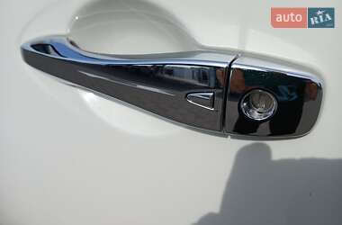 Внедорожник / Кроссовер Nissan Pathfinder 2012 в 
