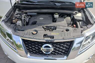 Внедорожник / Кроссовер Nissan Pathfinder 2012 в 
