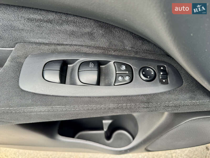 Позашляховик / Кросовер Nissan Pathfinder 2014 в Києві