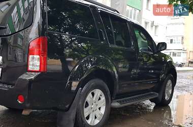 Внедорожник / Кроссовер Nissan Pathfinder 2006 в 