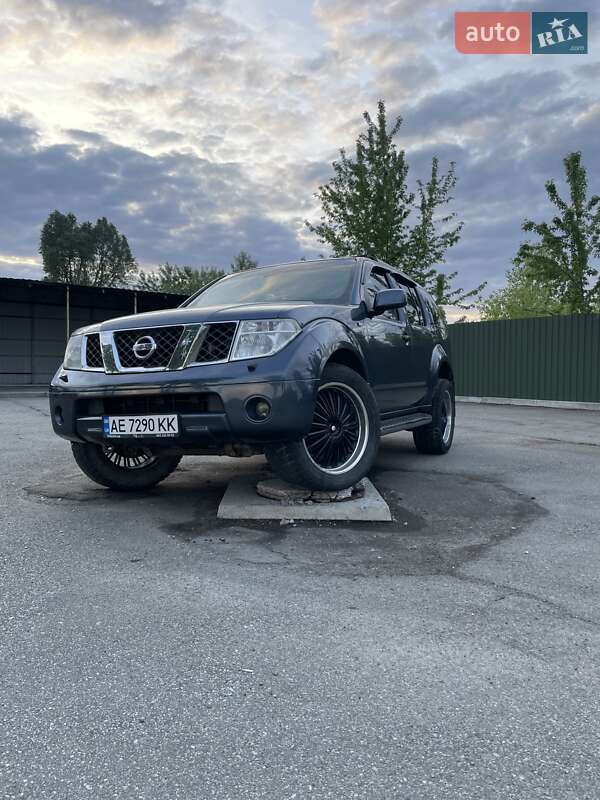 Позашляховик / Кросовер Nissan Pathfinder 2007 в 