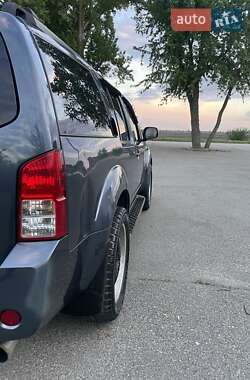 Позашляховик / Кросовер Nissan Pathfinder 2007 в 