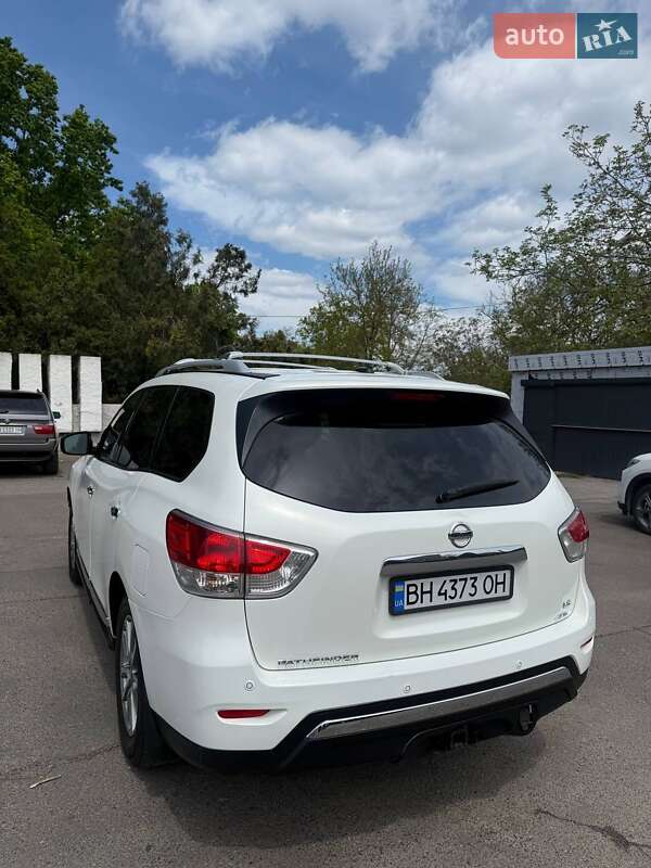 Внедорожник / Кроссовер Nissan Pathfinder 2012 в Одессе