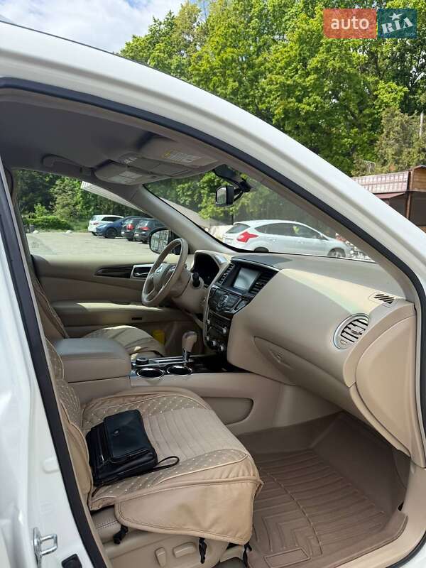 Внедорожник / Кроссовер Nissan Pathfinder 2012 в Одессе