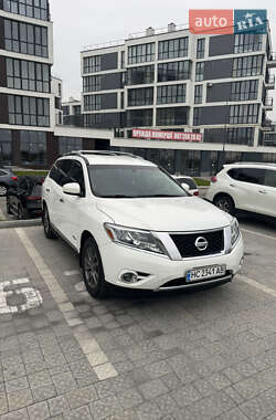 Позашляховик / Кросовер Nissan Pathfinder 2013 в Львові