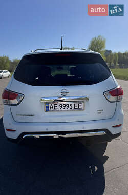 Внедорожник / Кроссовер Nissan Pathfinder 2016 в 