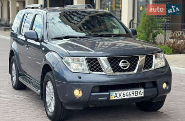 Внедорожник / Кроссовер Nissan Pathfinder 2007 в Киеве