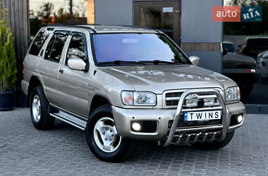 Позашляховик / Кросовер Nissan Pathfinder 1999 в 