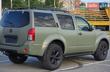 Внедорожник / Кроссовер Nissan Pathfinder 2011 в 
