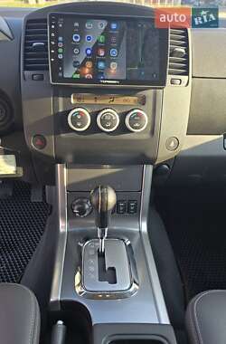 Внедорожник / Кроссовер Nissan Pathfinder 2011 в 