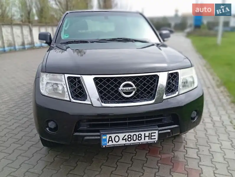 Nissan Pathfinder 2011