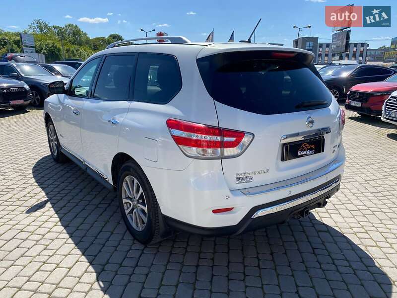 Позашляховик / Кросовер Nissan Pathfinder 2014 в Львові