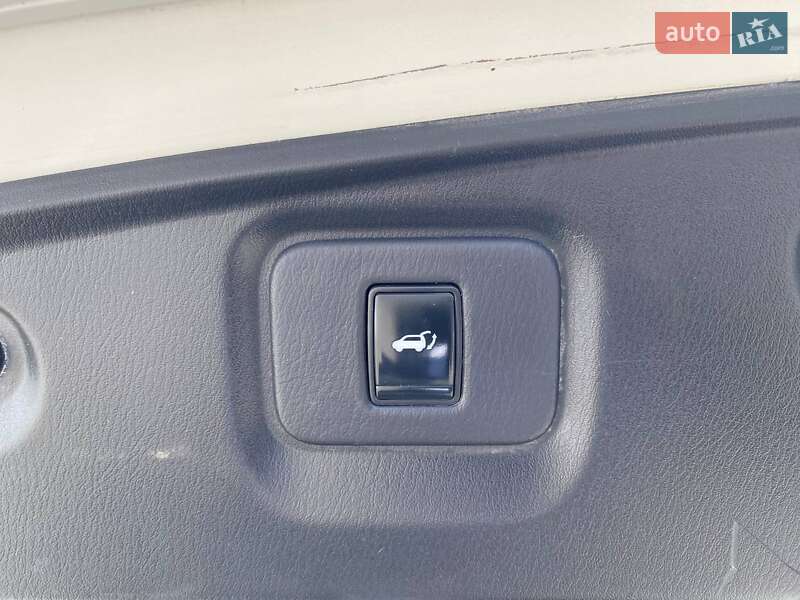 Позашляховик / Кросовер Nissan Pathfinder 2014 в Львові